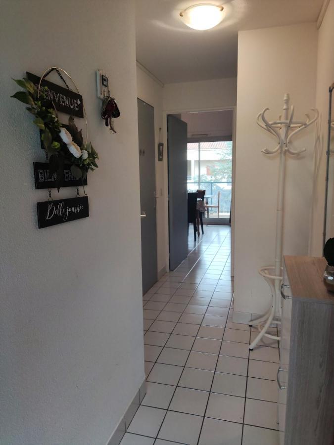 Appartement Au Calme Avec Piscine Et Parking Dans Residence Securisee Сен-Жан-де-Мон Екстериор снимка